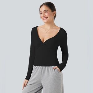 HALARA V Neck Long Sleeve Yoga Sports Top Black NWT with Built in Bra - Size XL